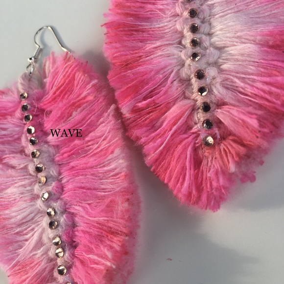 Feather earrings- dip dyed & custom made - Picture 3 of 5